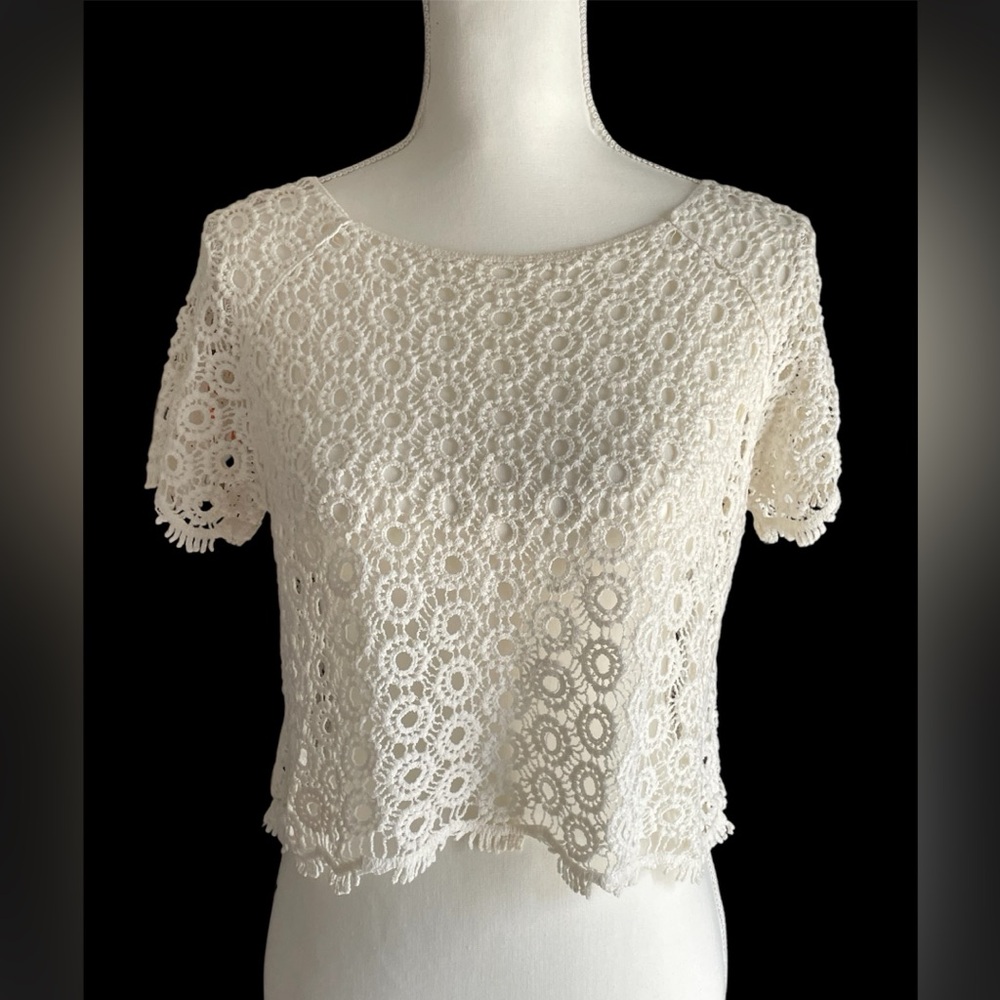 Woman’s Forever 21 White Crochet Crop Top With Fringes On Sleeves And Hem